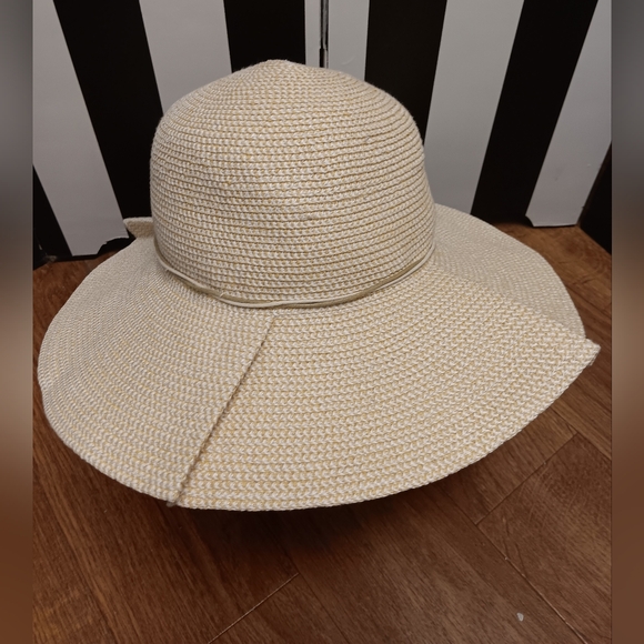Betmar pleated straw hat - Picture 5 of 9